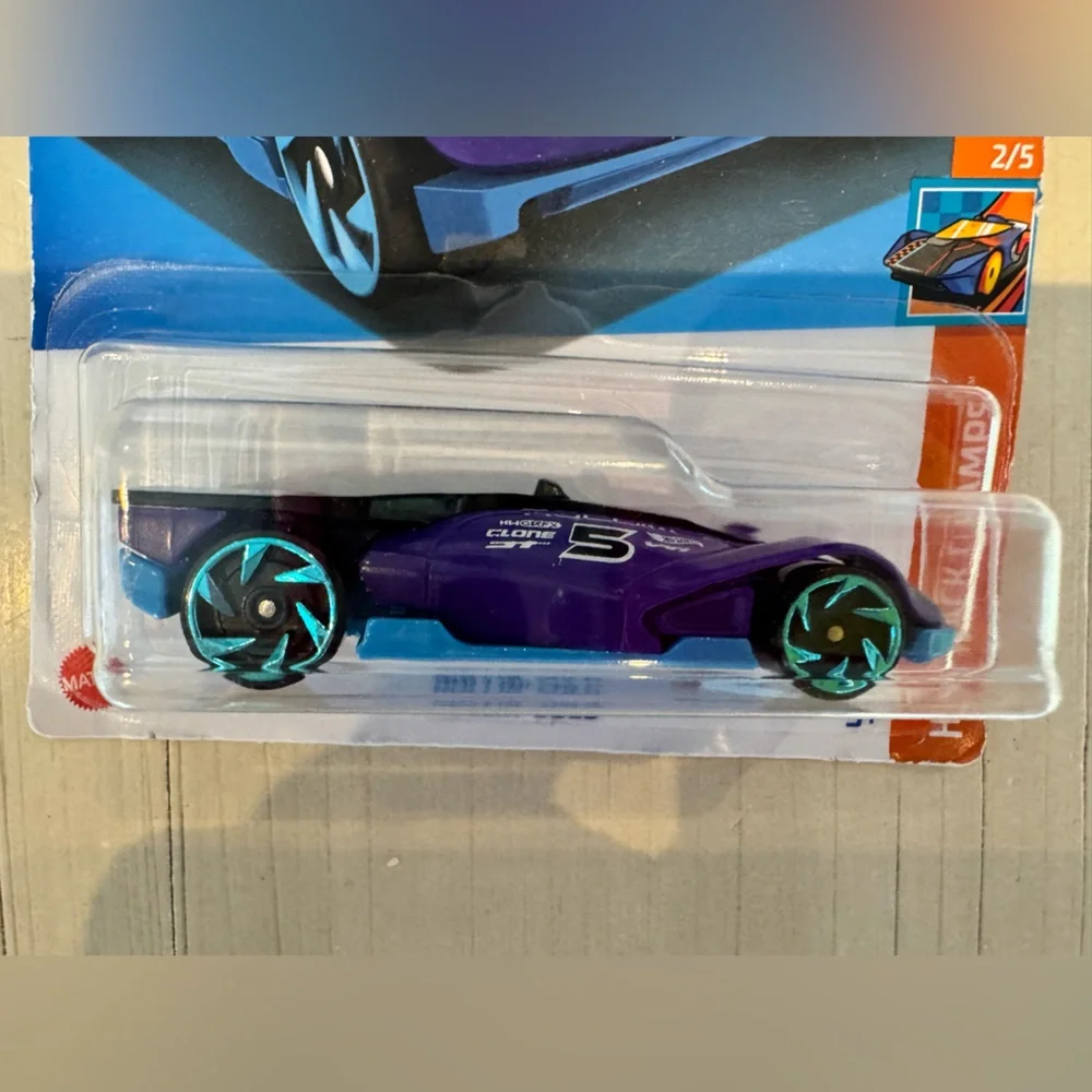 Hot Wheels Let’s Race Rollin’ Solo HW Track Champs 2/5 Purple 154/250